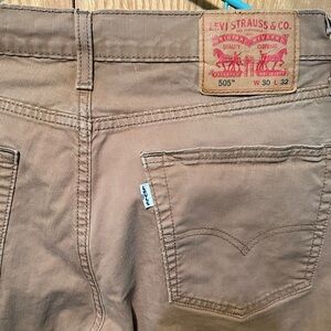 Levi's Men's Tan Straight Jeans
30 waist
32 long